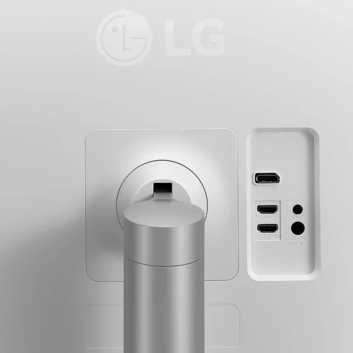 LG Ultra-Fine 32UN650 4K UHD 3840x2160 HDR-10 60 Hz Designer Monitor